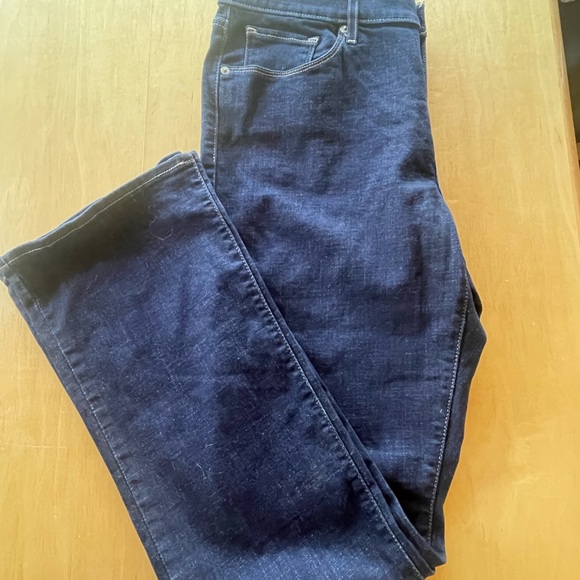 Levi Classic Fit Bootcut Jeans - Picture 4 of 7